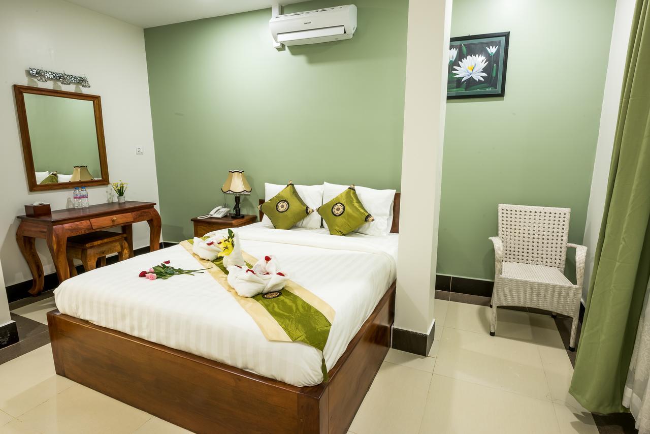 Nks Hotel Phnom Penh Luaran gambar