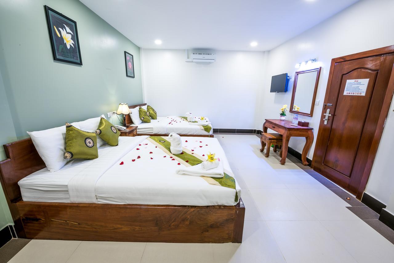 Nks Hotel Phnom Penh Luaran gambar