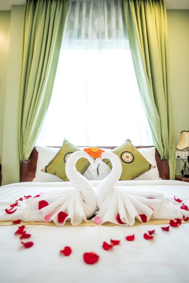 Nks Hotel Phnom Penh Luaran gambar