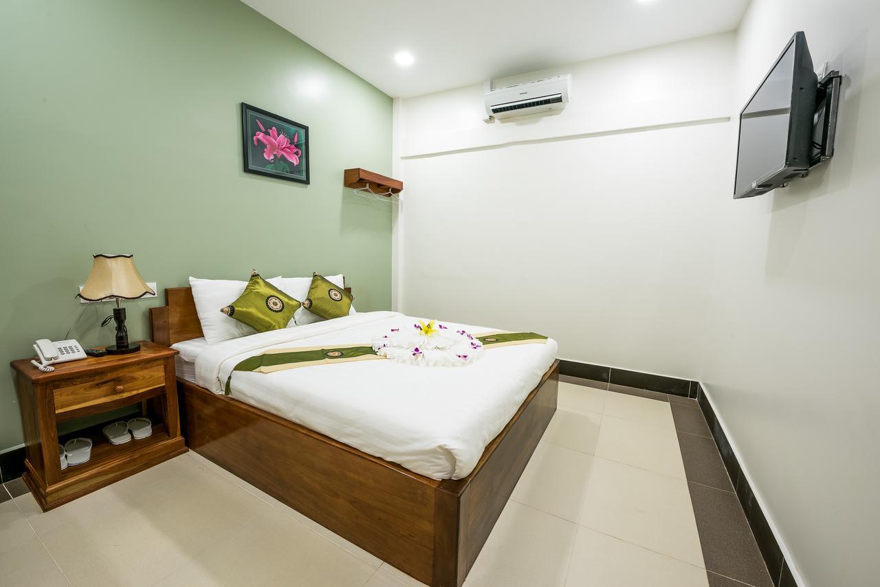 Nks Hotel Phnom Penh Luaran gambar